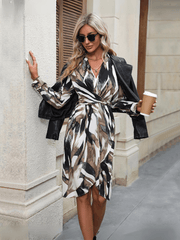 Date To Remember Abstract Print Midi Dress